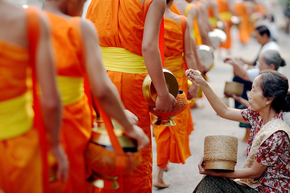 10 Lý Do Không Nên Phê Phán Bất Kỳ Vị Tăng Nào Cho Dù Họ Có Phá Giới
